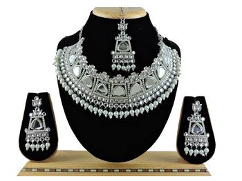 Multicolor designer function wear ad necklace set 1