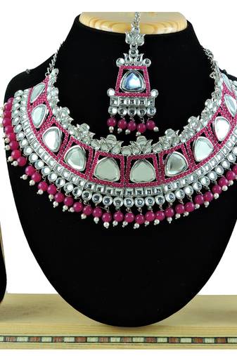Red designer function wear ad necklace set