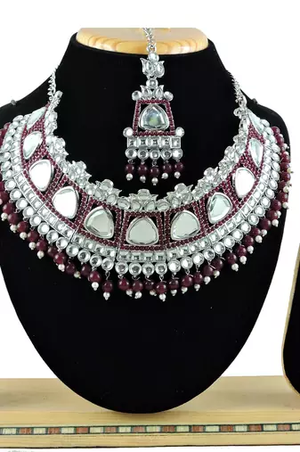 Multicolor designer function wear ad necklace set