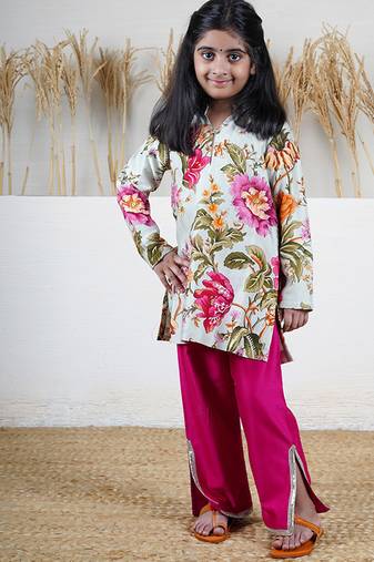 White floral printed chanderi kurta set
