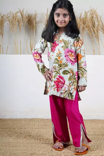 White floral printed chanderi kurta set