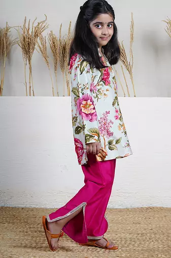 White floral printed chanderi kurta set