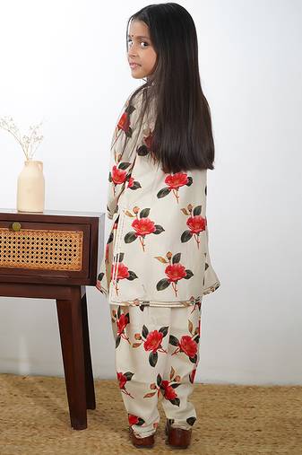 White floral printed chanderi kurta set
