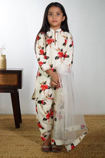 White floral printed chanderi kurta set