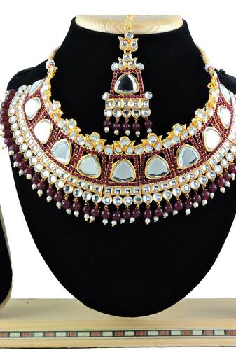 Multicolor designer function wear ad necklace set