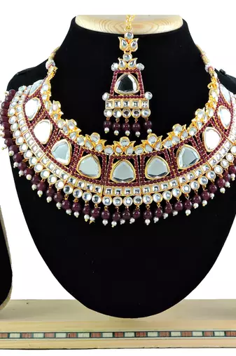 Multicolor designer function wear ad necklace set