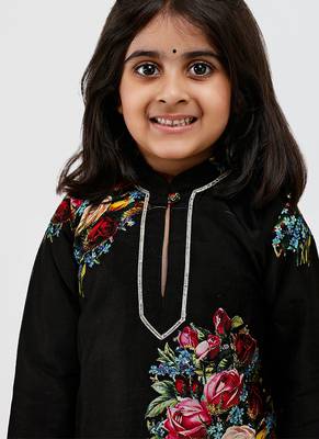 Black floral printed chanderi kurta set 2