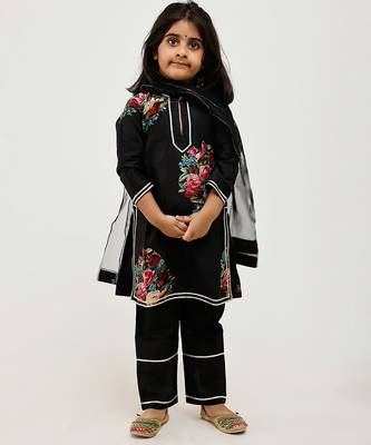 Black floral printed chanderi kurta set 1