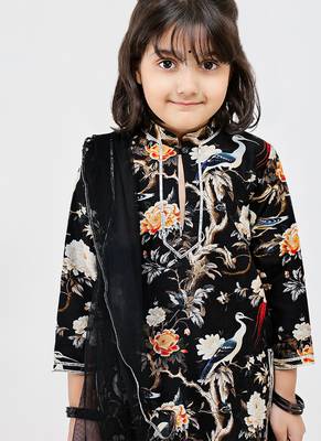 Black floral printed chanderi kurta set 2