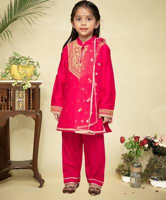 Pink embroidered chanderi kurta set 1