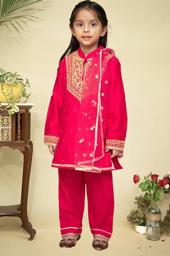 Pink embroidered chanderi kurta set