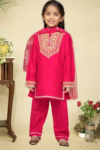 Pink embroidered chanderi kurta set
