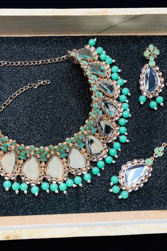 Green designer function wear ad necklace set