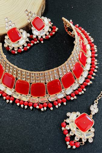 Red designer function wear ad necklace set