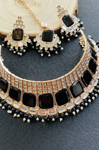 Black designer function wear ad necklace set