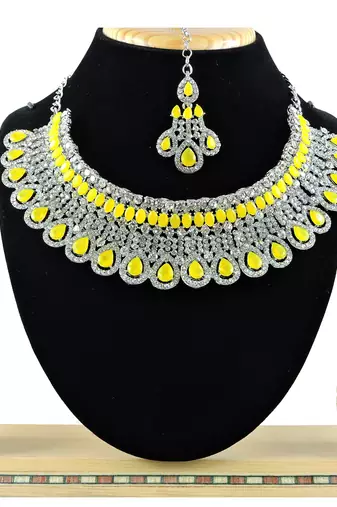 Yellow designer function wear ad necklace set