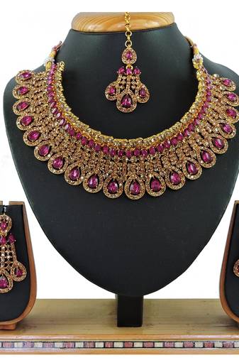 Multicolor designer function wear ad necklace set