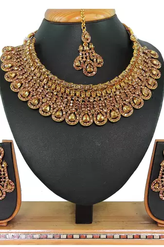 Gold designer function wear ad necklace set
