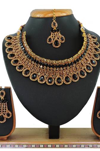 Black designer function wear ad necklace set