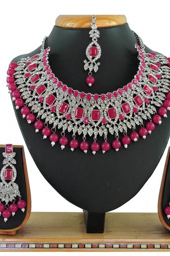 Red designer function wear ad necklace set