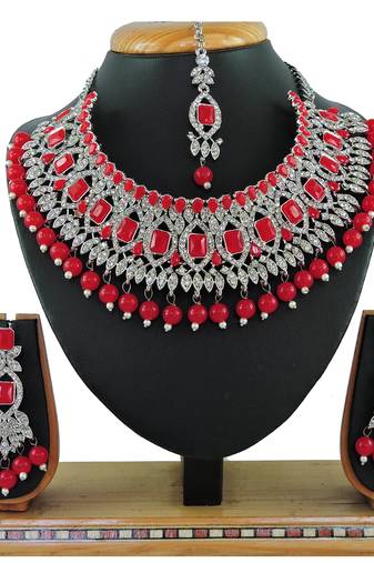 Red designer function wear ad necklace set
