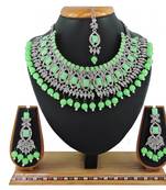 Multicolor designer function wear ad necklace set