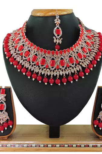 Red designer function wear ad necklace set