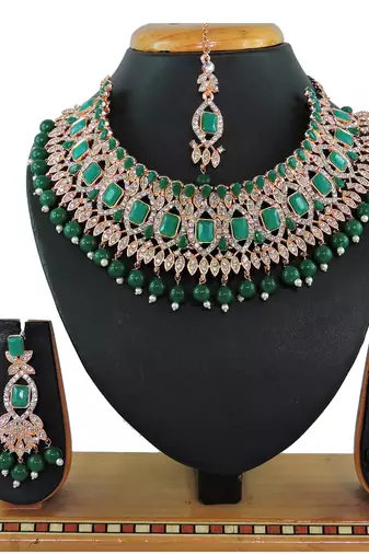 Green designer function wear ad necklace set