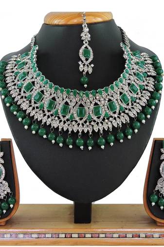 Green designer function wear ad necklace set