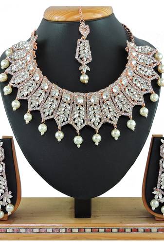 Multicolor designer function wear ad necklace set