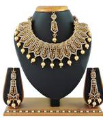 Multicolor designer function wear ad necklace set