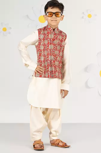 Boy's cotton kurta set with floral nehru jacket - red (size 22-30)