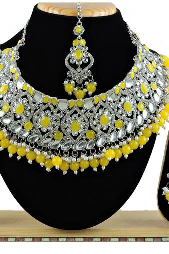 Yellow designer function wear ad necklace set