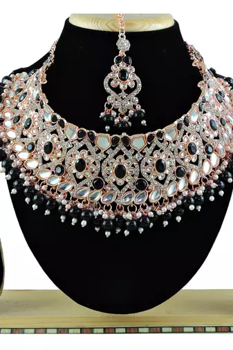 Black designer function wear ad necklace set