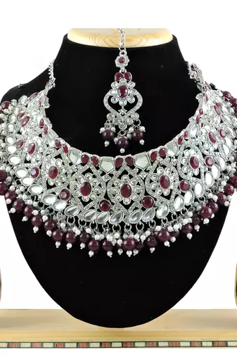 Multicolor designer function wear ad necklace set