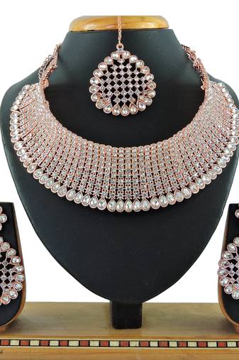 Multicolor designer function wear ad necklace set