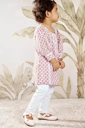 Girl's traditional aqua cotton kurta leggings set with floral print for festival wear collection (22-30)