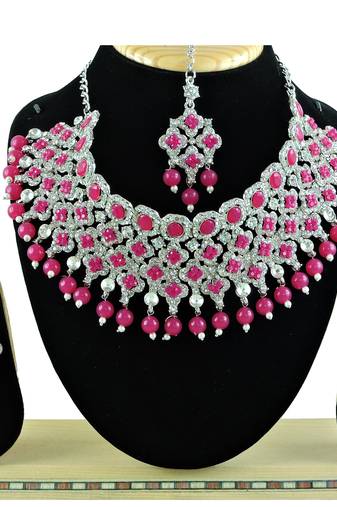Red designer function wear ad necklace set