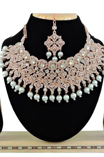 Multicolor designer function wear ad necklace set