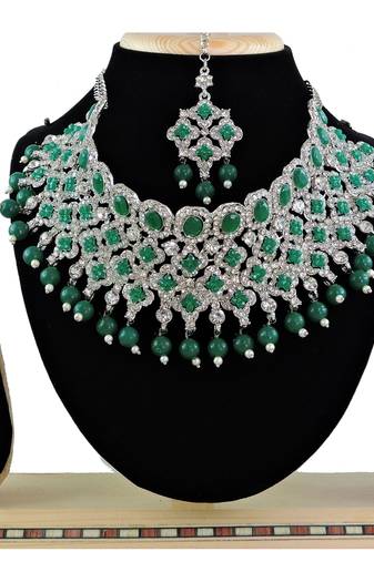 Green designer function wear ad necklace set