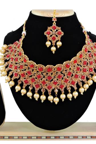 Red designer function wear ad necklace set
