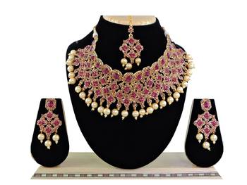 Multicolor designer function wear ad necklace set 1