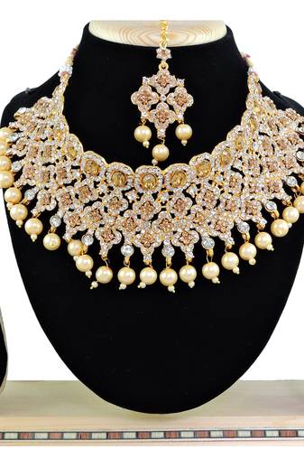 Multicolor designer function wear ad necklace set