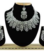 Multicolor designer function wear ad necklace set