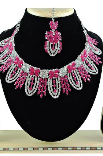 Red designer function wear ad necklace set
