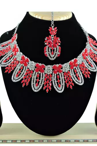 Red designer function wear ad necklace set