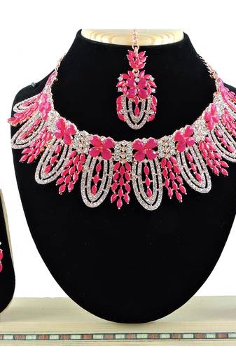 Red designer function wear ad necklace set