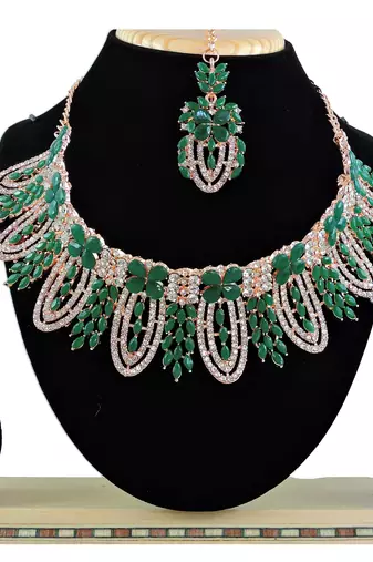 Green designer function wear ad necklace set