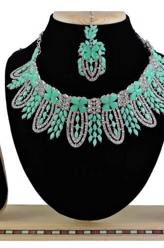 Green designer function wear ad necklace set
