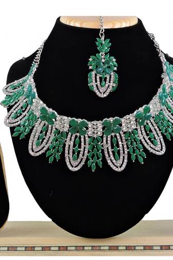 Green designer function wear ad necklace set